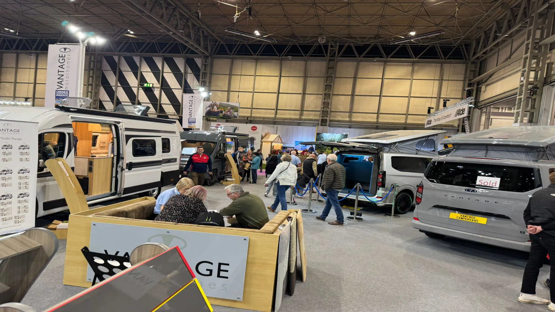 Vantage Stand 1
