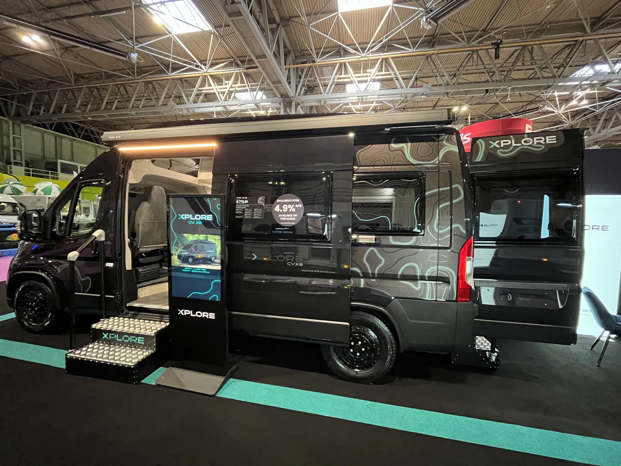 Xplore Stand 6