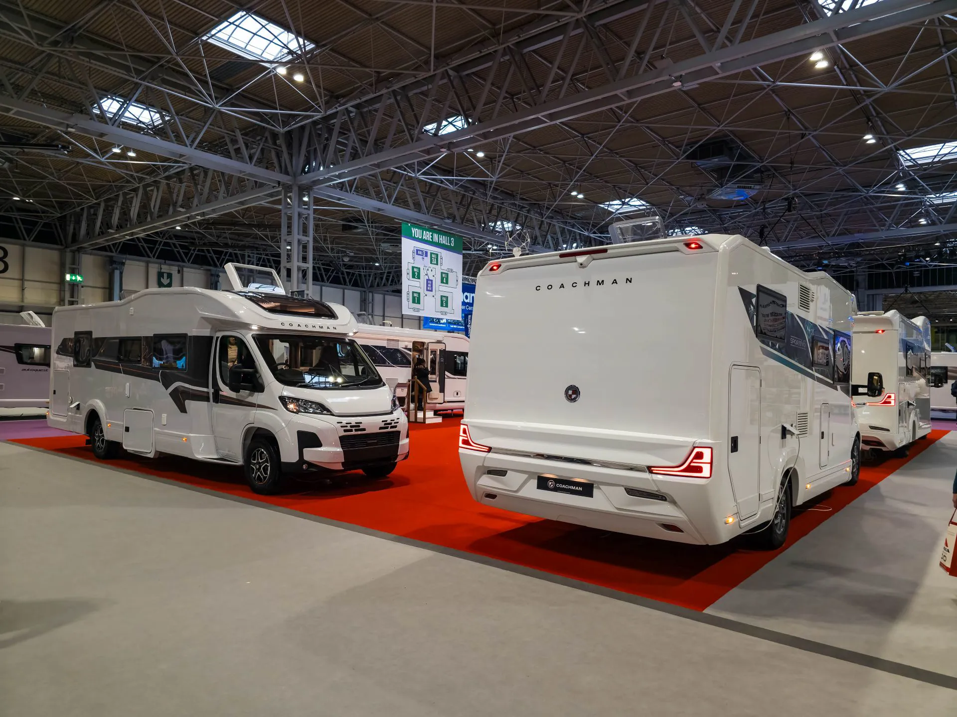 Coachman (3) COM